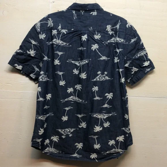 Old Navy Hawiian shirt Men's XL Slim-Fit Printed Chambray Shirt - Picture 12 of 16